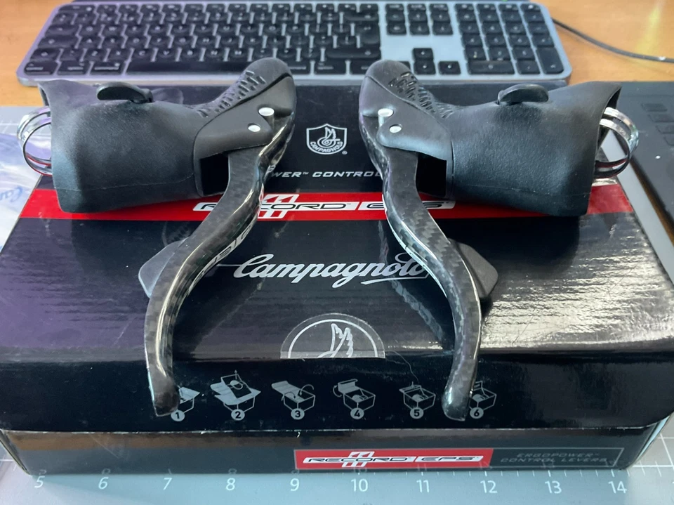 CAMPAGNOLO RECORD EPS 11-SPEED SHIFTERS / NEW AND BOXED / + NEW CABLES - Image 4 of 4