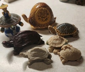 Turtle Figurines & Coin Bank Ceramic Wood Clay Collectibles Lot