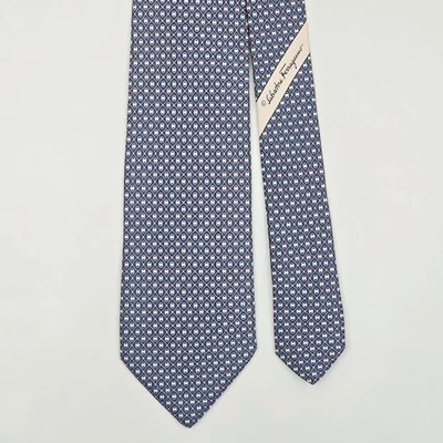 Logo anneau écharpe SALVATORE FERRAGAMO TIE sur cravate en soie bleu foncé - Photo 1/4