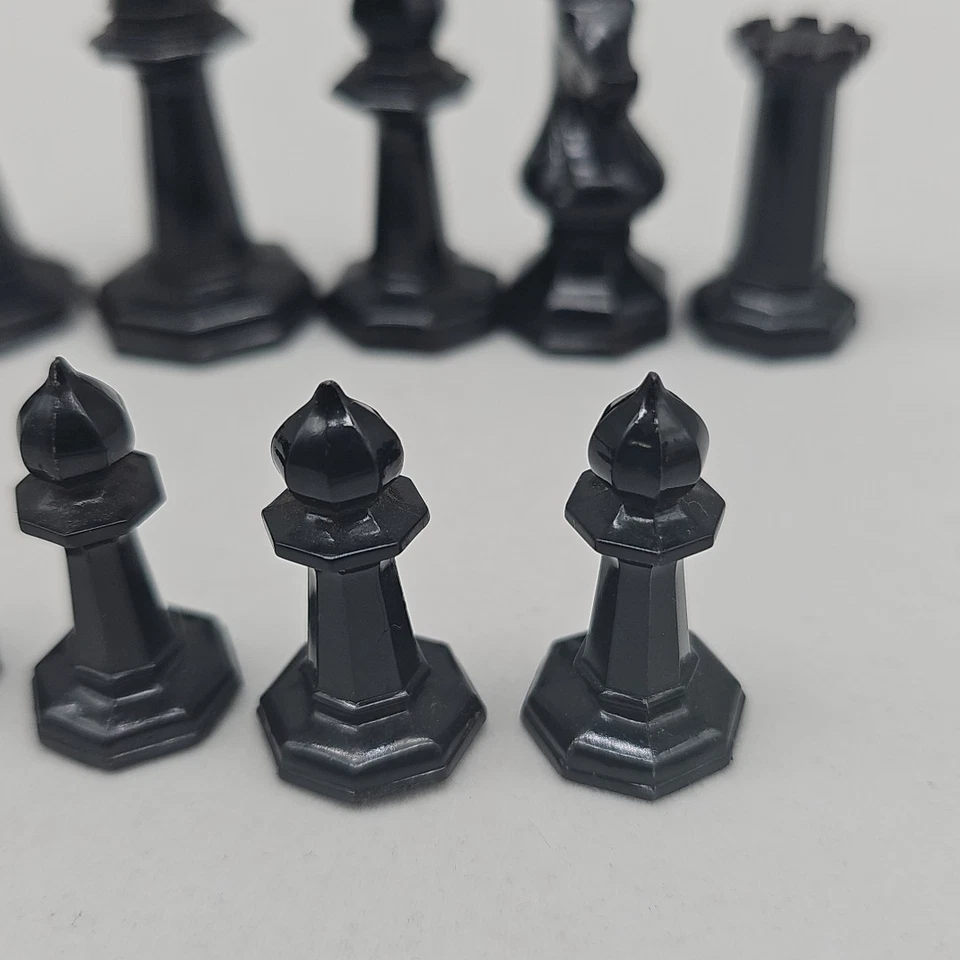 Piezas de Ajedrez Drueke de Repuesto: Plástico Octogonal Negro Pesado, 16 Piezas Foto 4 de 4
