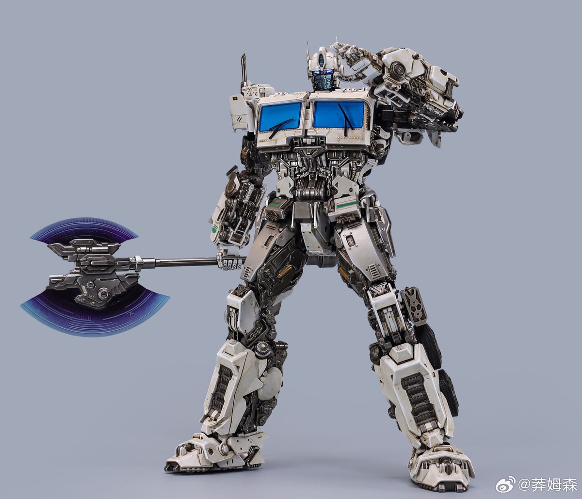 In Stock New Magnificent Mecha MM-01W OptimusPrime Repaint