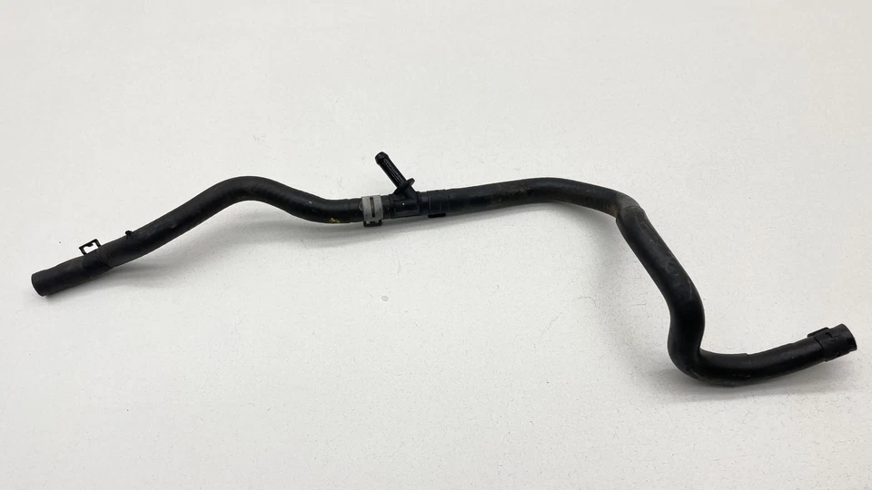 Manguera de refrigeración de refrigerante de agua del motor Volkswagen Jetta 2019-2021 OEM #5Q0122101AA Foto 2 de 3