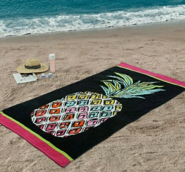 Better Homes & Gardens Pineapple w. Black Oversized Beach / Pool Towel  38x72