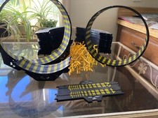 Tyco Slot Track LOT Lap Counter, Cliff Hanger loop, 36 curves and guardrail 100 