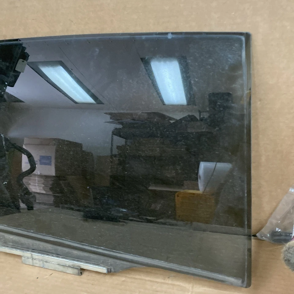 2014 2015 2016 Subaru Crosstrek XV гибрид заднее правостороннее стекло окно - Изображение 2 из 4