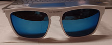 BARELY USED.EXCLUSIVE.Oakley Sunglasses White Plastic Frame Blue Mirrored Lend