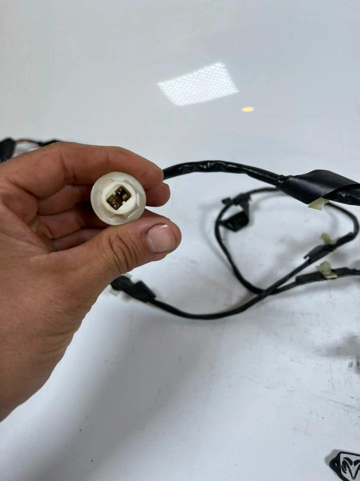 OEM 1999-2002 Dodge Ram 2500 3500 Overhead Console / Cab Light Wiring Harness - Image 4 of 4