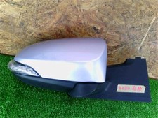 Jdm Toyota Vitz Ksp130 Yaris Right Side Mirror Oem 81110-52d20 Jdm Toyota Vitz Ksp130 Yaris Right Side Mirror Oem 81110-52d20