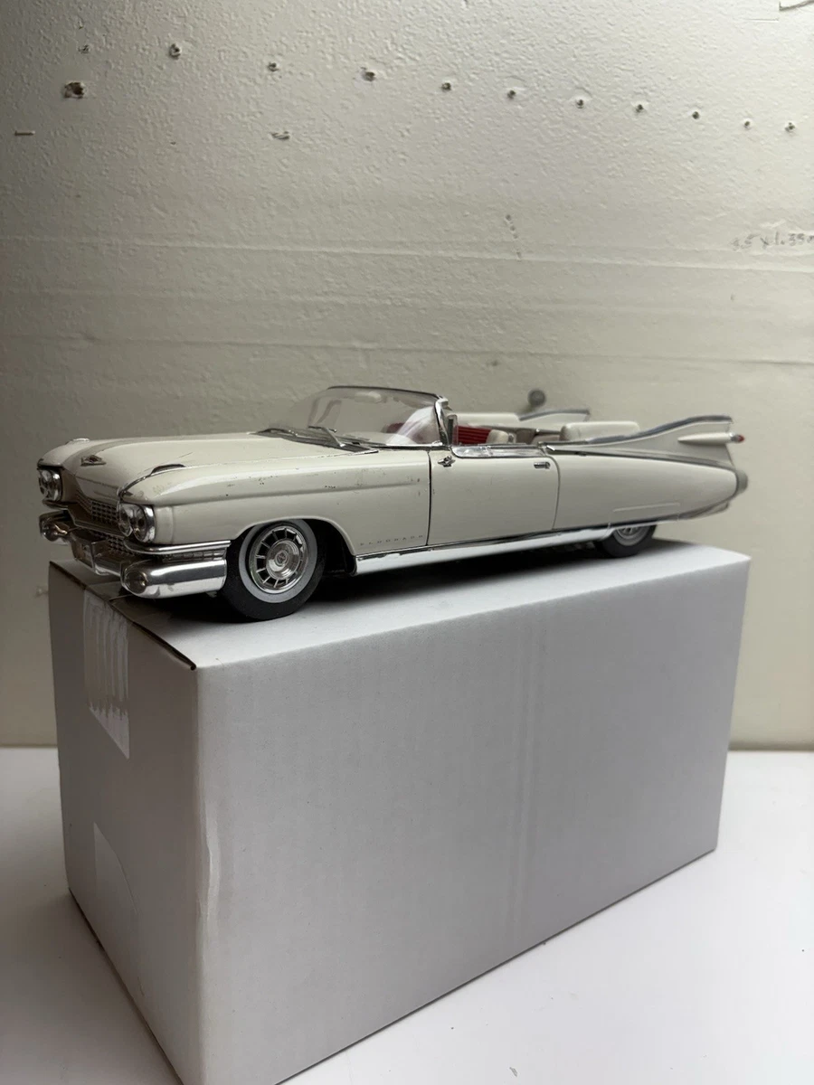 Cadillac 1:18 Scale Vintage Manufacture Diecast Cars, Trucks