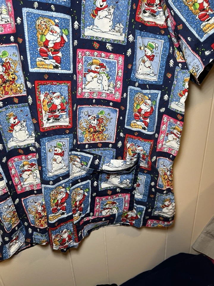 Landau Scrub Top Women’s 3X Christmas Stamp Theme Snowman Santa Vintage Retro - Image 4 of 4