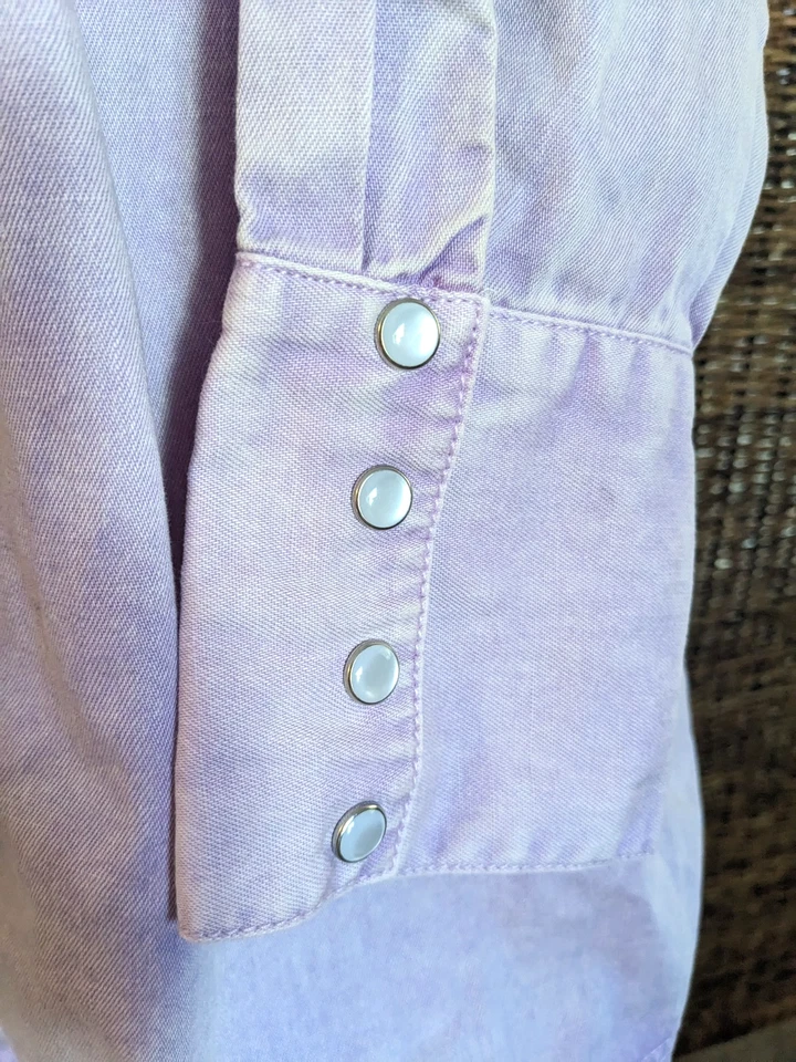 Camisa de mezclilla con botones Free People Charlie, broches de presión de perlas, púrpura lila, L Foto 3 de 4