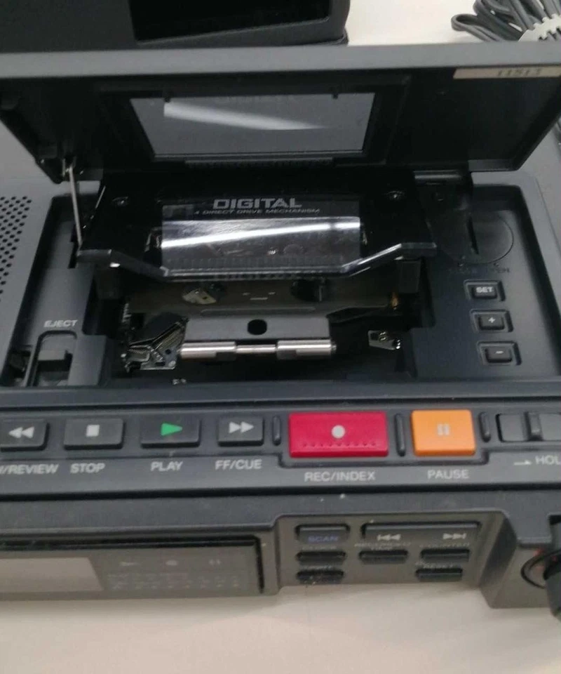 SONY TCD-D10 DAT Digital Recorder Portable - Junk / For Parts Only - Image 2 of 4