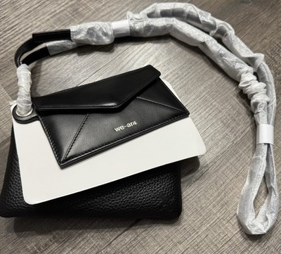WE-AR4 Black Leather Crossbody Travel Purse Zipper and Magnetic Closure NWT