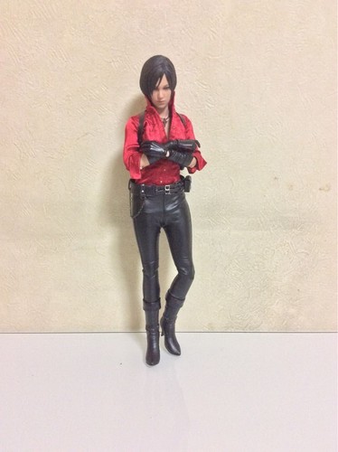 Hot Toys Vgm21 Ada Wong Resident Evil 6 1/6 scale Action Figure Mint Condition - Picture 6 of 10