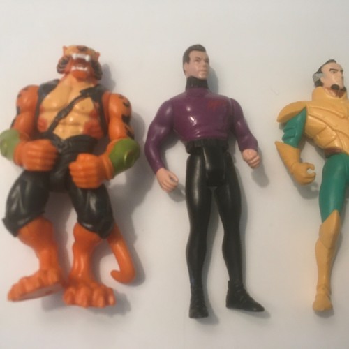 DC Comics Cape Crusader - Bronze Tiger Purple Batman Ray’s Al Ghul Figures - Picture 4 of 13