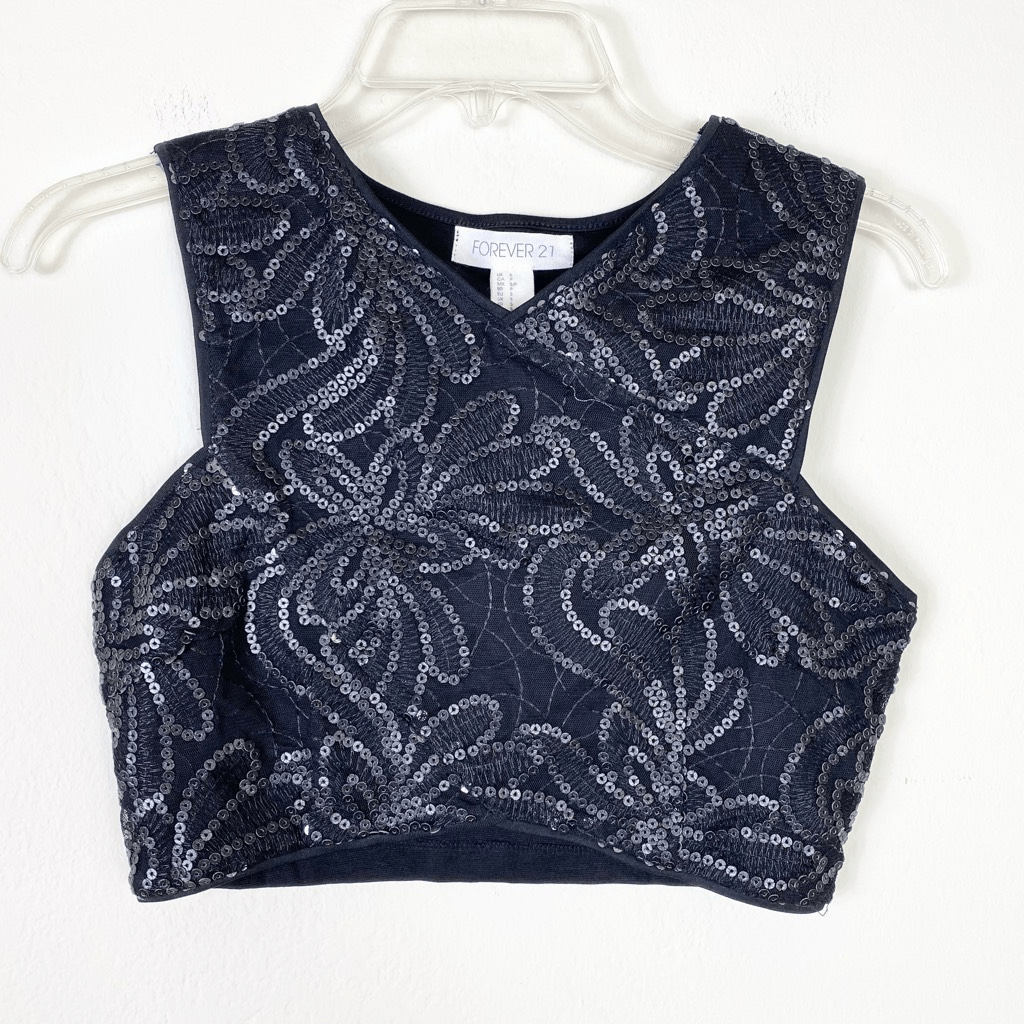 NWT Forever 21 Black Floral Sequin V Neck Sleeveless Crop Top