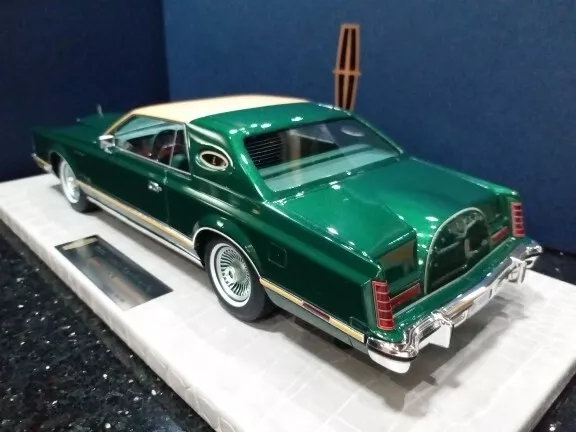 105-005 AMC 1/18 リンカーン Continental MarkV - メルカリ