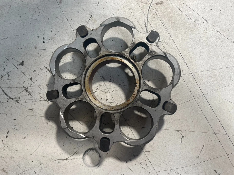 Brida portadora de piñón trasero DUCATI Multistrada 1000 D S (Renthal) 2003-2009 Foto 3 de 4