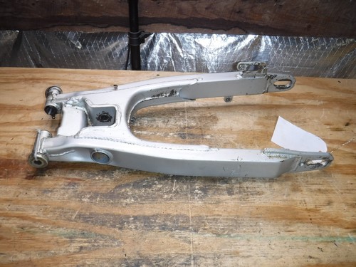 TTR225 Swingarm Swing Arm Rear Suspension 2001 - Picture 4 of 7
