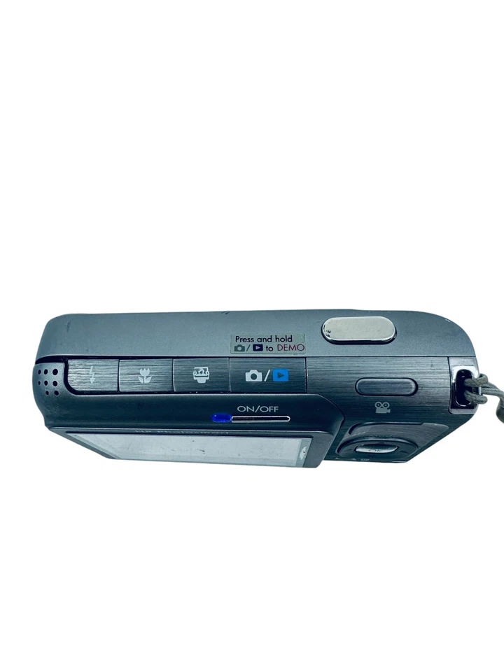 Cámara digital HP PhotoSmart R827 7,4 MP - plateada - pantalla LCD dañada 582 Foto 4 de 4