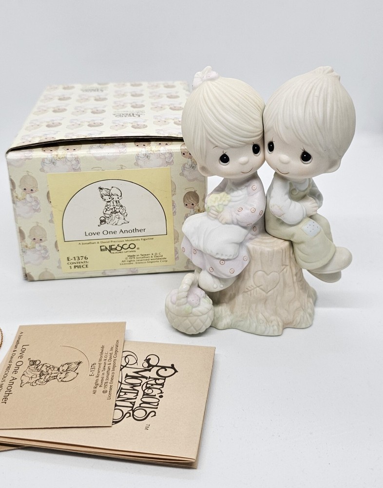 Precious Moments Love One Another Figurine 5