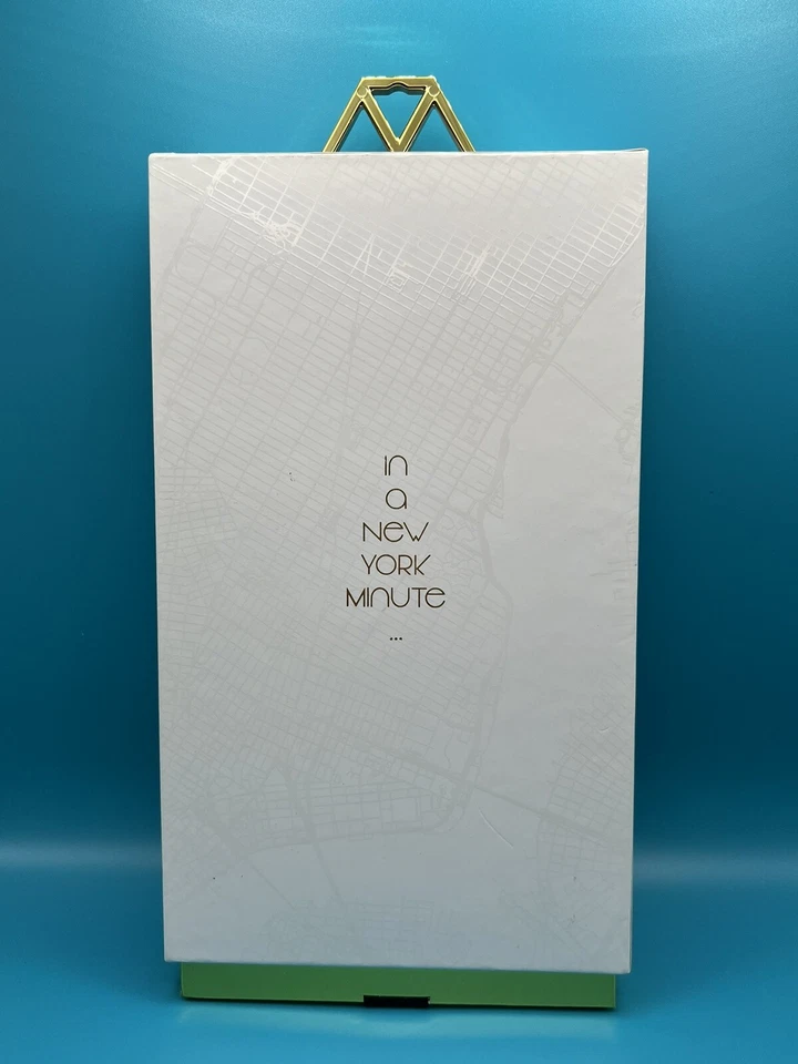 54th & Madison | Funda para teléfono iPhone 8 Plus rosa magenta verde azulado sirena lentejuelas femenina Foto 3 de 3