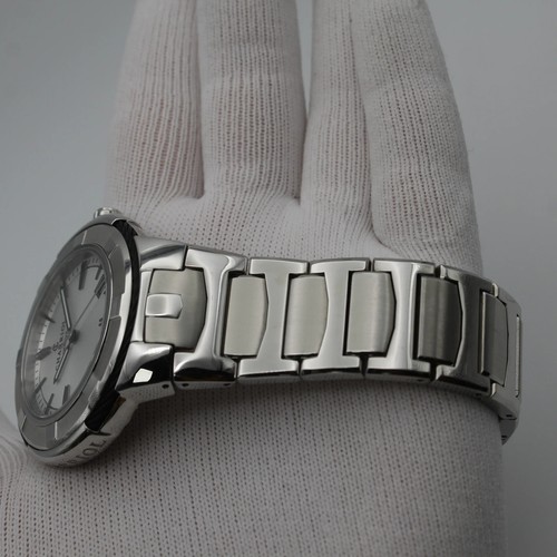 Orologio Uomo Charriol Celtic Acciaio Inox Quadrante Argento Quarzo CE443B.930.103 - Foto 9 di 9