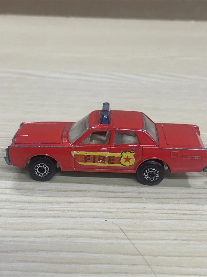 Matchbox Lesney TP- 10 MERCEDES BENZ AMBULANCE Blue Windows / MERCURY Fire 1/64 - Image 2 of 4