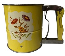 Vintage ANDROCK Hand-I-Sift Flour SIFTER Yellow Wood Handle Flowers 3 screens.