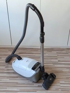 Miele Staubsauger GUARD M1 S8380  + Zubehör Bodenstaubsauger S 8380