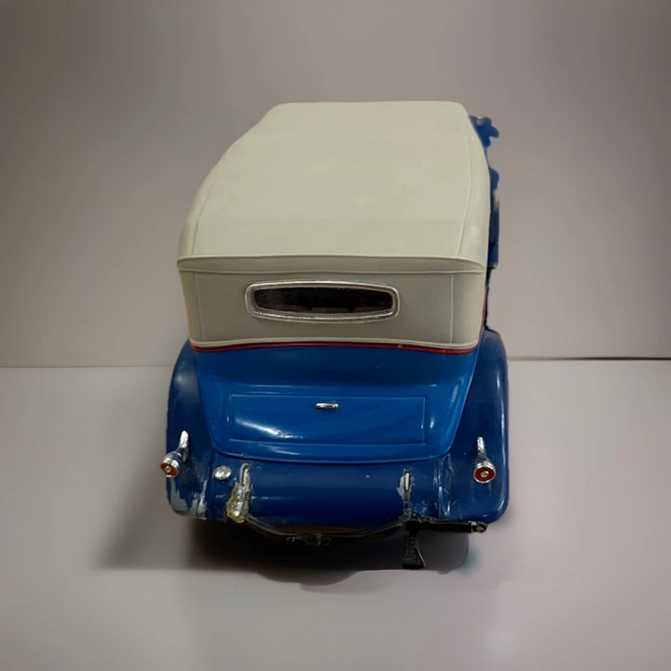 Vintage Franklin Mint 1932 Cadillac V-16 Sport Phaeton Diecast Blue 9" - Image 4 of 4