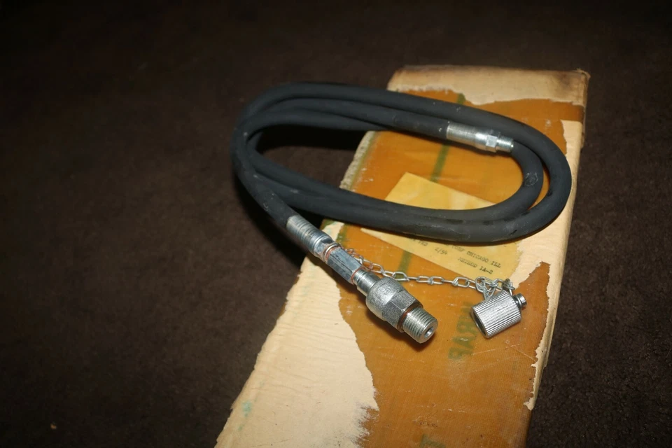 Pistola de aceite retroceso militar Stewart Warner Alemite 41-G-1330-150 nueva de la Segunda Guerra Mundial años 50 Foto 4 de 4