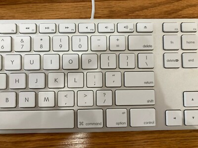 Apple A1243 MB110LL/A Wired Aluminum Keyboard w/ Numeric Keypad