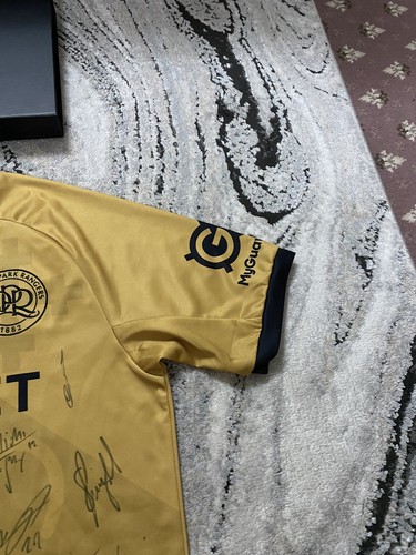QPR Squad Signed Gold 3rd Third Football Shirt 2024/25 With COA Boxed - Picture 16 of 24