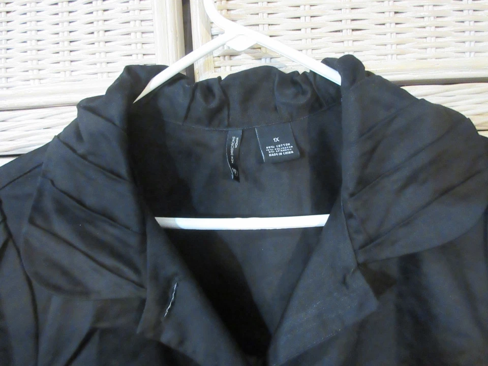 Jaqueta estilo cropped preta feminina New Directions! Tamanho 1X FRETE GRÁTIS!! - Imagem 3 de 3