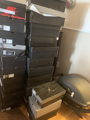 empty jordan 1 box