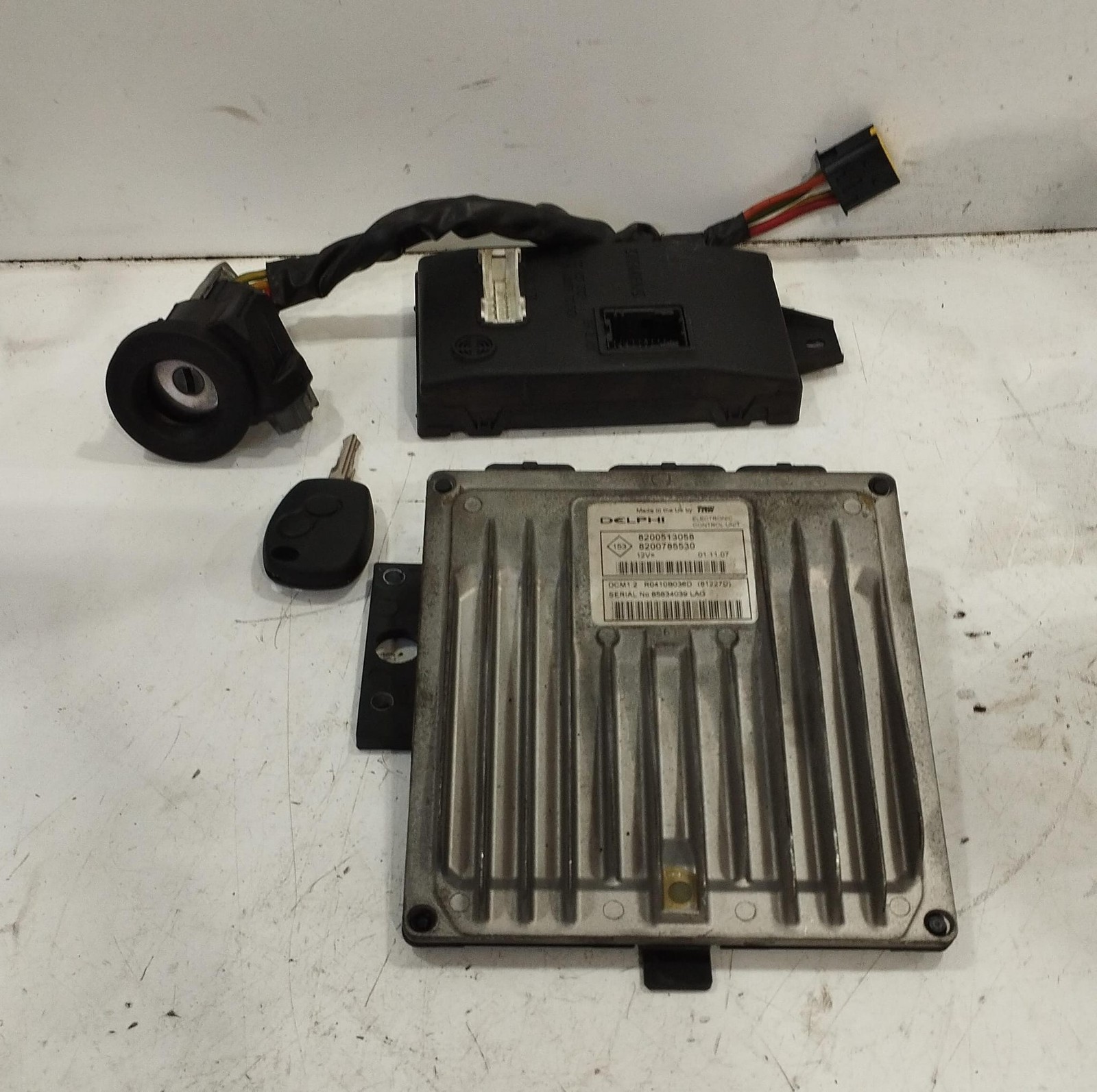 KIT CHIAVE PER DACIA Logan 1° Serie 8200513058 (04>08)