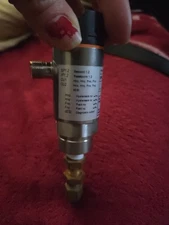 Electronic pressure sensor ifm efector PN2696 New-with warrantee