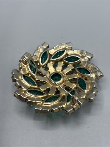 Goldfarbene grüne Marquise Aurora Borealis AB Strass Juliana Brosche hinten offen - Bild 9 von 10