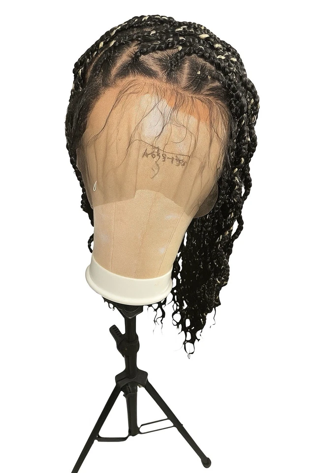 Peluca trenzada HD de encaje completo hecha a mano - 26 pulgadas Foto 2 de 4