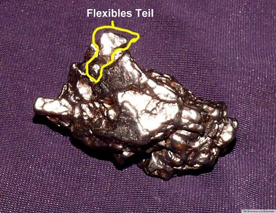 Meteorit Campo del Cielo mit flexiblem Teil, Heilstein, 40x23x11mm 56,4g