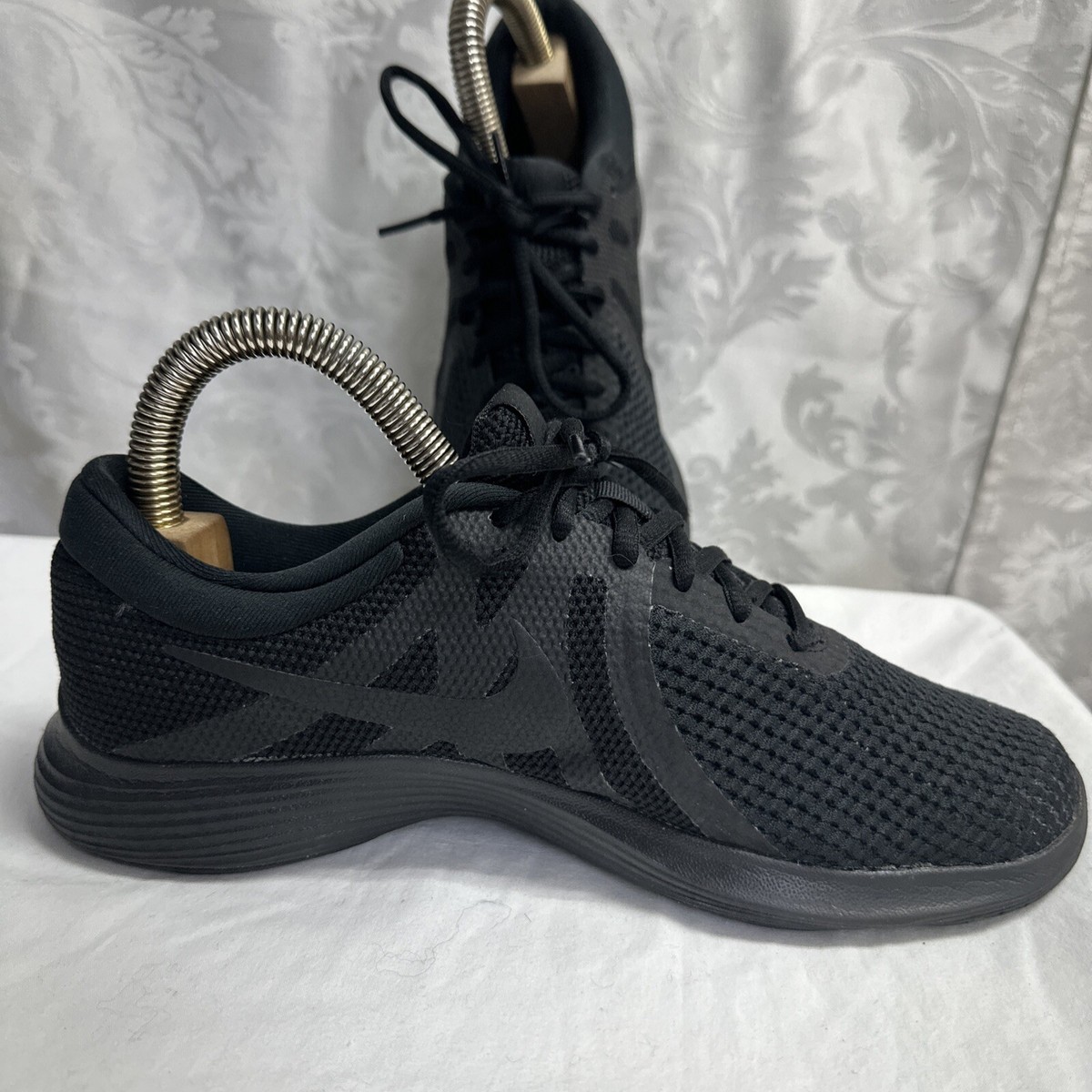 nike revolution 4 eu black