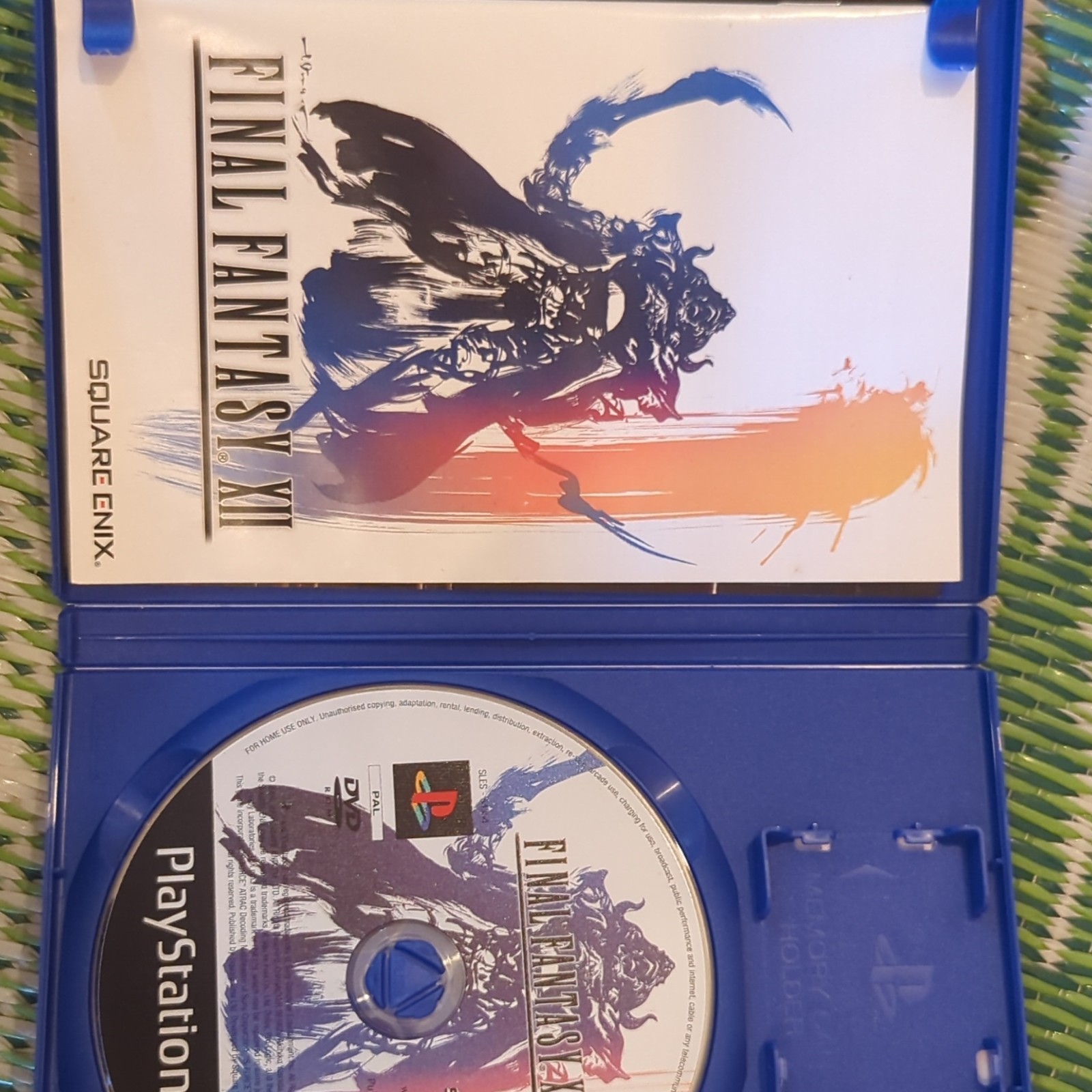 Included Picture Square Enix Final Fantasy XII (Sony PlayStation 2, PAL) PEGI 16 Manual ...