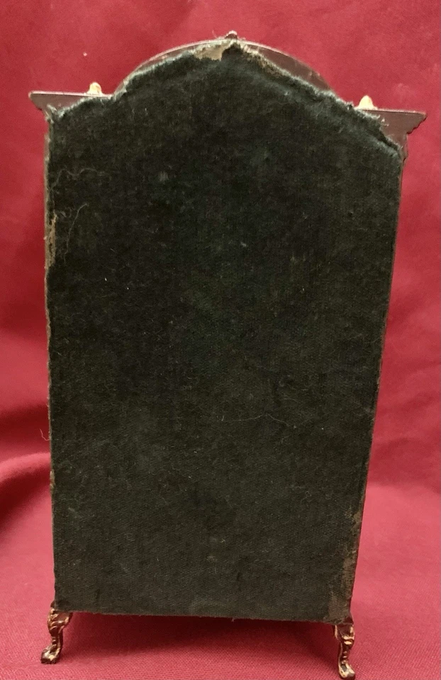 De colección. Vitrina de muebles en miniatura para casa de muñecas Bespaq 5 estantes puerta borde dorado Foto 4 de 4