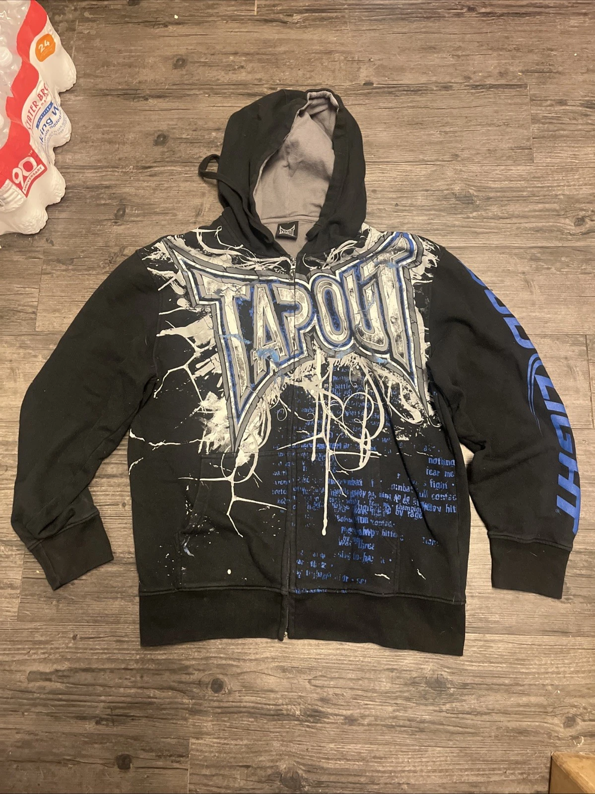 Tapout Paint Splatter Rare Thermal Zip Up Hoodie Black MMA Y2K Small
Opens in a new window or tab