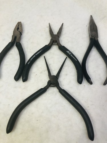 4 Small Pliers For Crafts Or Jewelry Making (Unbranded)