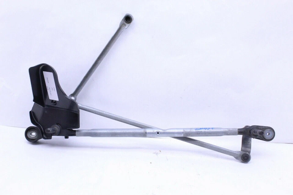 2014-2021 BMW M2 M235i M240i Windshield Wiper Linkage OEM Used - Image 2 of 4