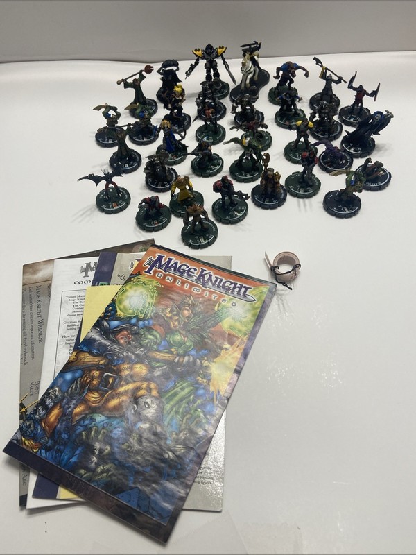 LOT OF 33 MAGE KNIGHT MIXED LOT CHARACTERS FIGURES