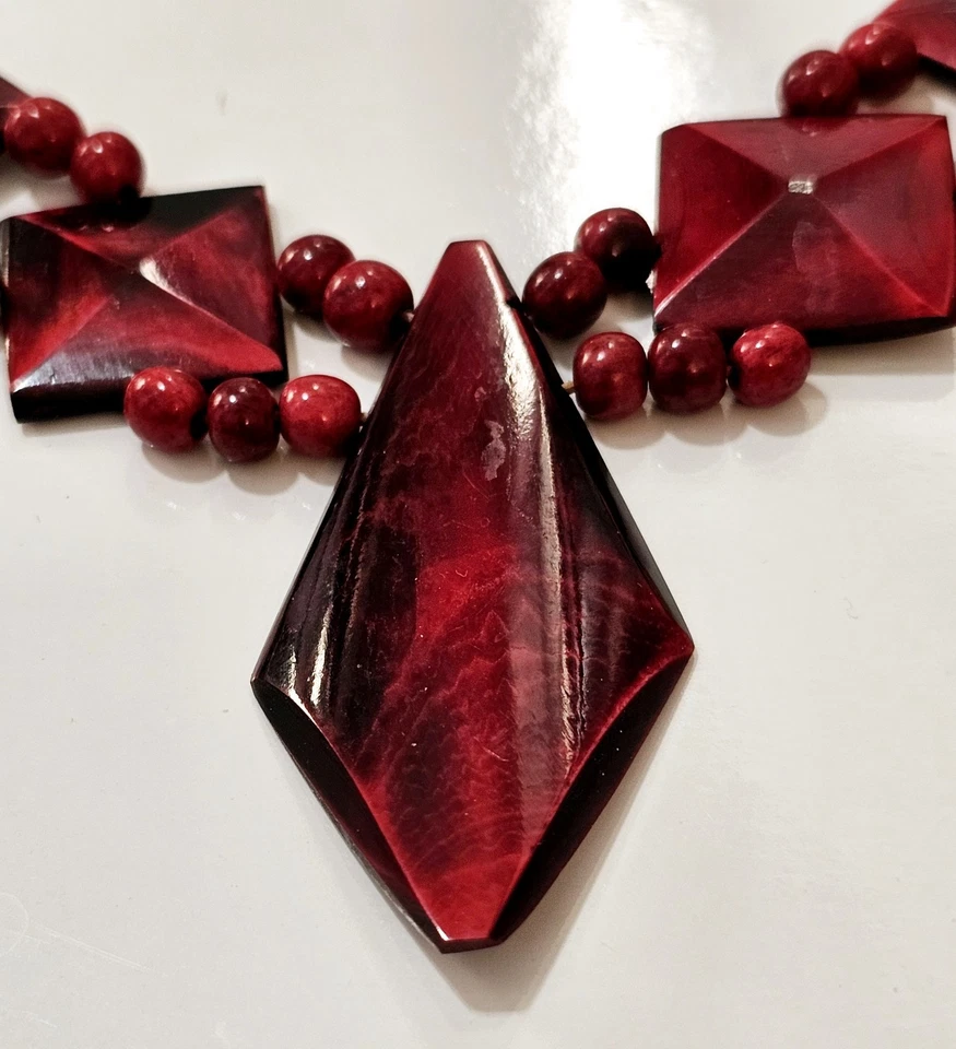 Colar pingente vintage vermelho cereja art déco - Imagem 3 de 4