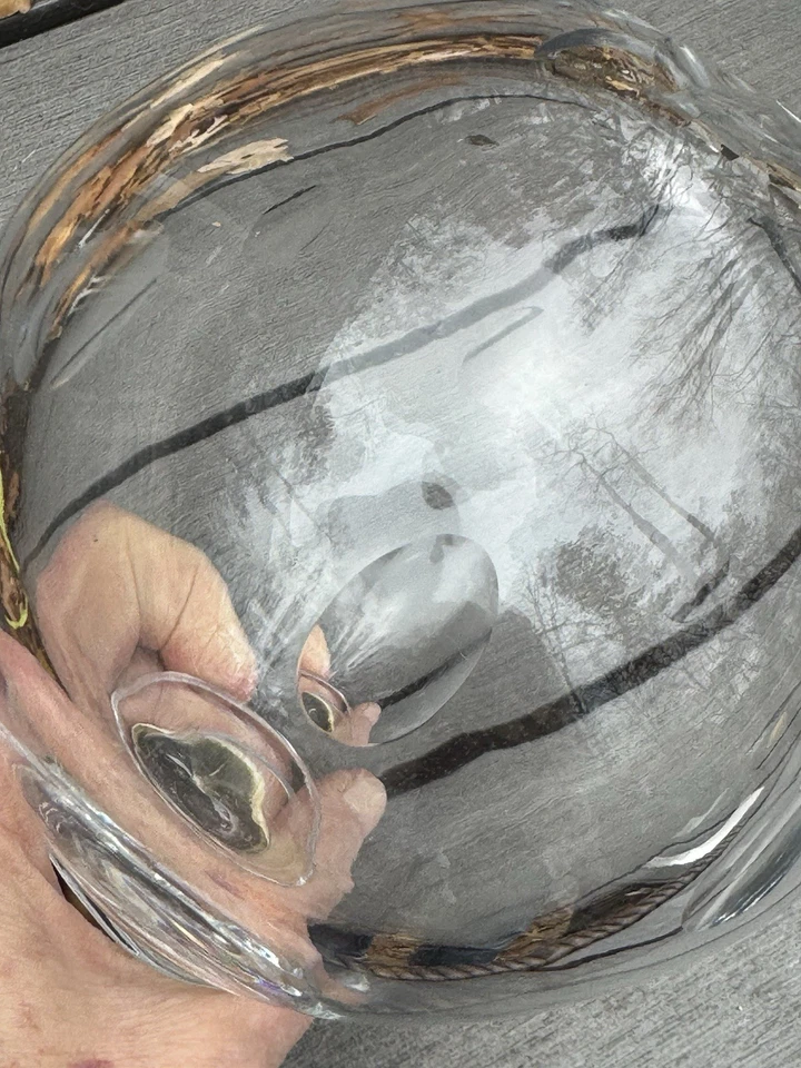 Acabado de escalera de vidrio cortado a mano con latón. Hecho por Richard Plummer Foto 3 de 4